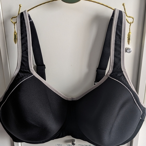 wacoal sports bra - Picture 1 of 4